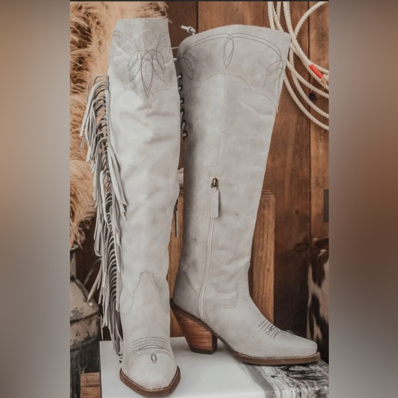 NWT Dingo Sky High Off White / Grey fringe boots - Picture 2 of 3